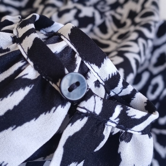 Jones New York Navy Blue White Leopard Print Summer 3/4 Sleeve Sheer Blouse M - Picture 6 of 10